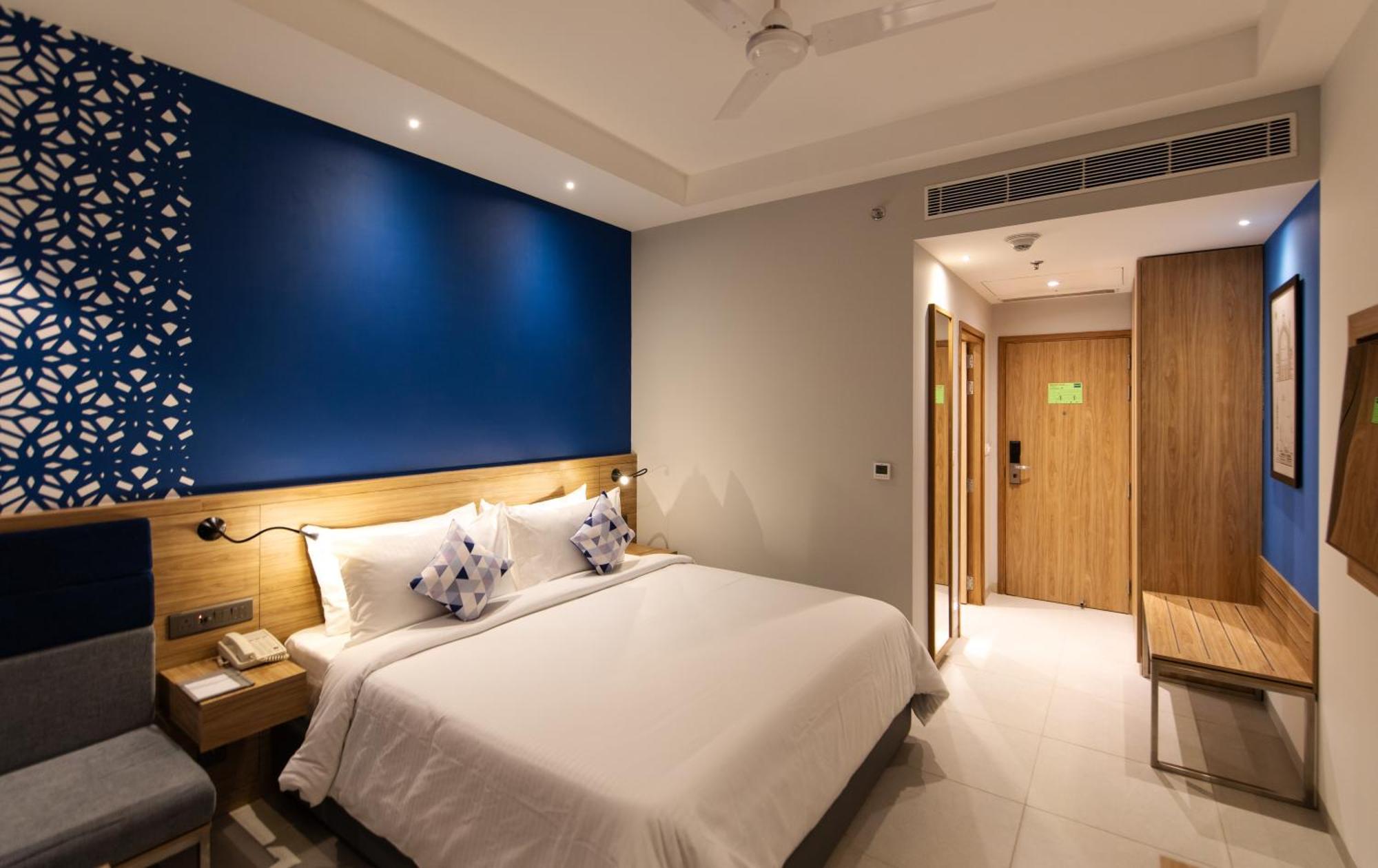 Hometel Alambagh Lucknow - A Sarovar Hotel Экстерьер фото