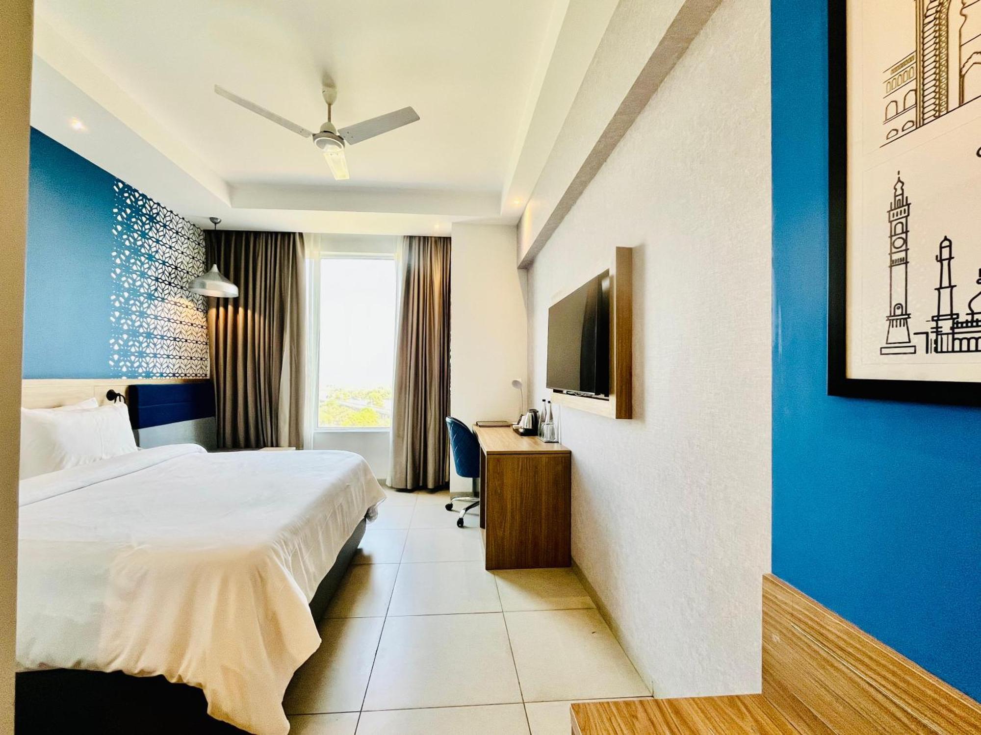 Hometel Alambagh Lucknow - A Sarovar Hotel Экстерьер фото